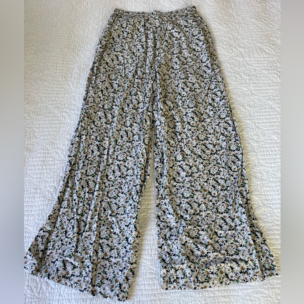 Floral Print Wide-Leg Pants - Picture 8 of 12